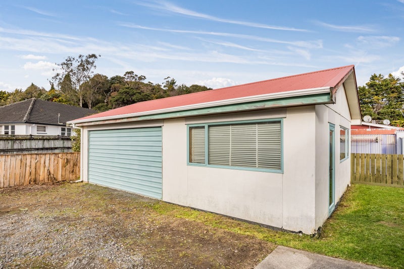 2 Henry Street, Ebdentown, Upper Hutt - Carousel 23