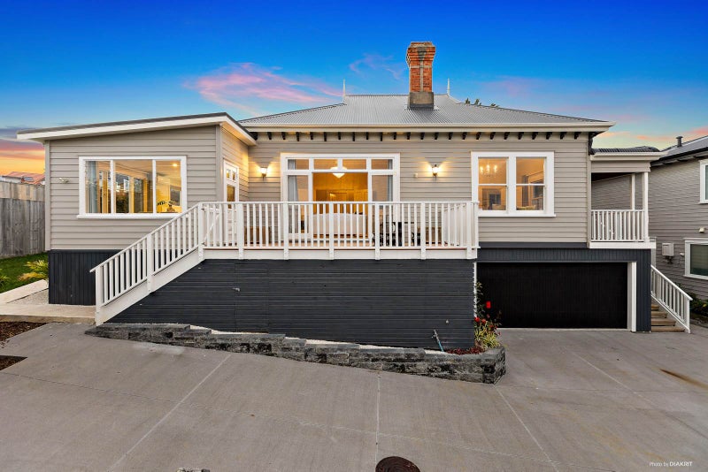 36 Hinemoa Street, Birkenhead, Auckland - Carousel 2