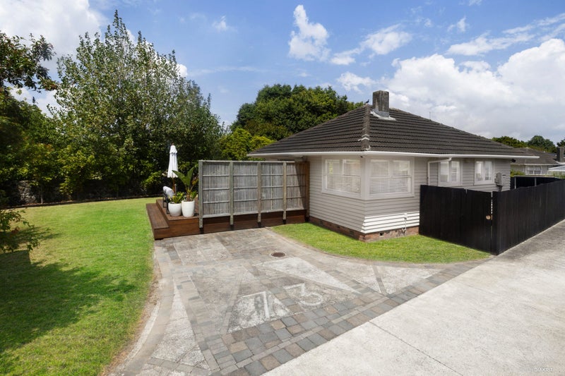 73 Raglan Street, Mangere East, Auckland - Carousel 2
