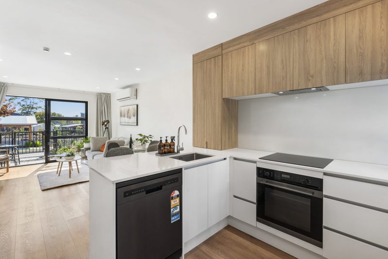 53 Jabuka Street, Glen Eden, Auckland - Carousel 2