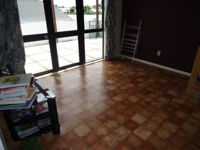 34 Western Heights Drive, Western Heights, Hamilton - Carousel 2