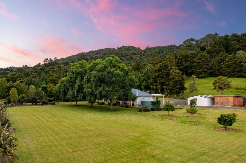 15 Christine Place, Dome Valley, Warkworth - Carousel 1