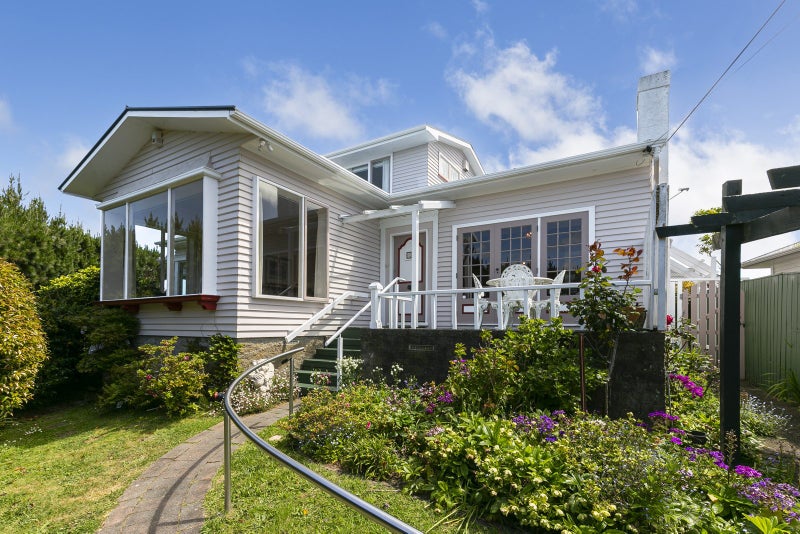 15 Homebush Road, Khandallah, Wellington - Carousel 2