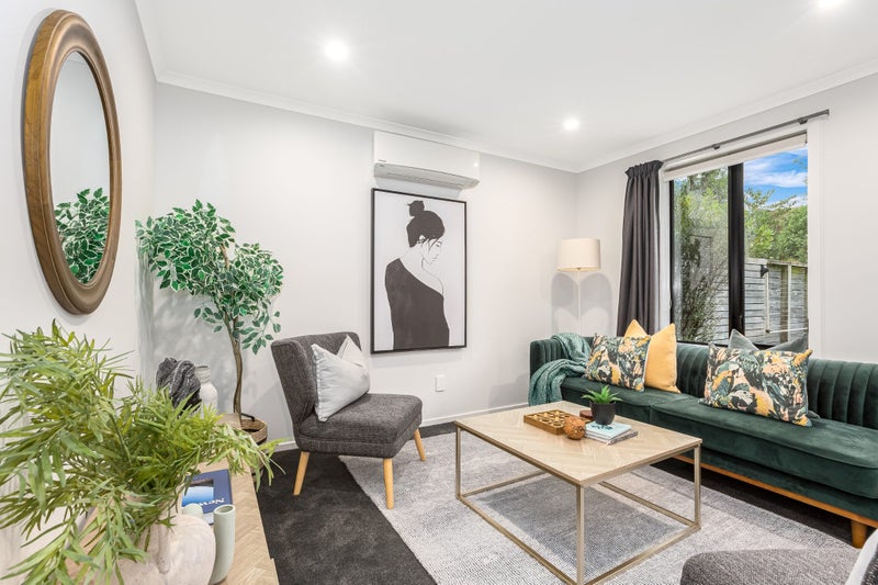 5A Breakwater Way, Whitby, Porirua - Carousel 1