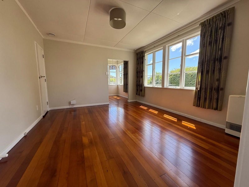 31 Grierson Street, Naenae, Lower Hutt - Carousel 2