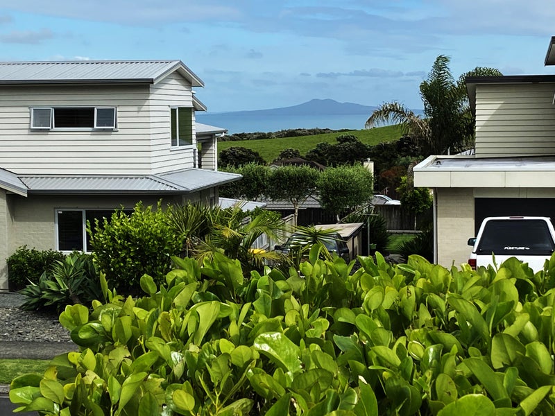 17 Fantail Crescent, Maraetai, Auckland - Carousel 21