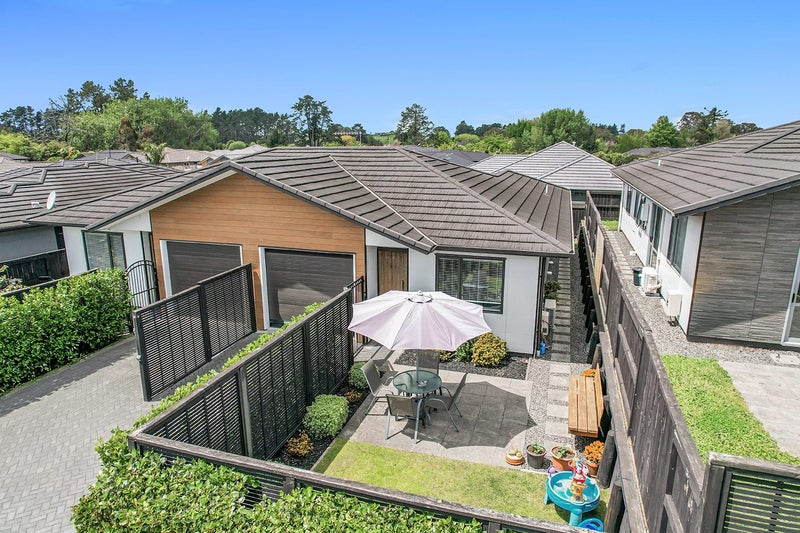 5B Yanicks Crescent, Fitzroy, Hamilton - Carousel 2
