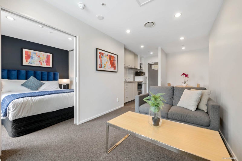 201/17 Amersham Way, Manukau Central - Carousel 1