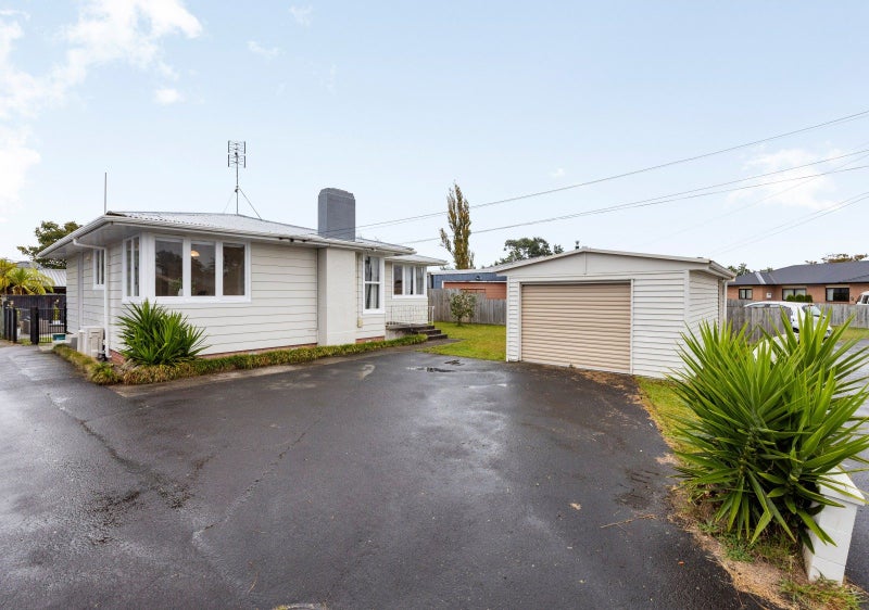 9 Morrison Crescent, Glenview, Hamilton - Carousel 2