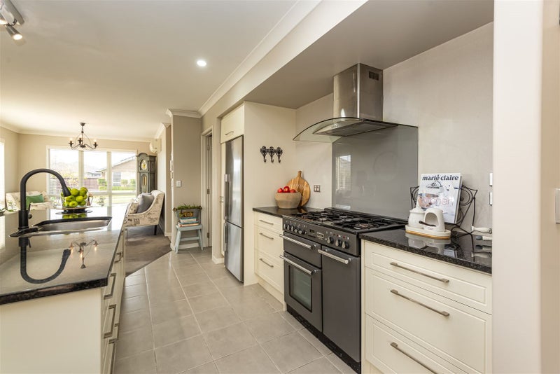 2 Edie Street, Wigram, Christchurch - Carousel 2