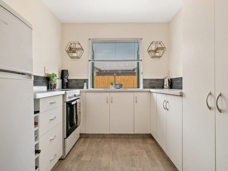 6/30 Kipling Street, Addington, Christchurch - Carousel 2