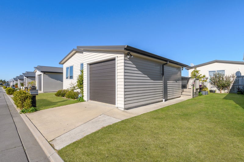 11 Kamahi Crescent, Papamoa Beach, Papamoa - Carousel 2