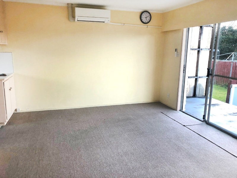 2/8 Margaret Road, Papatoetoe, Auckland - Carousel 2