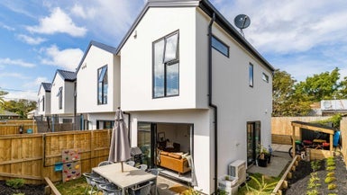 39D York Street, Waltham, Christchurch - Carousel 1