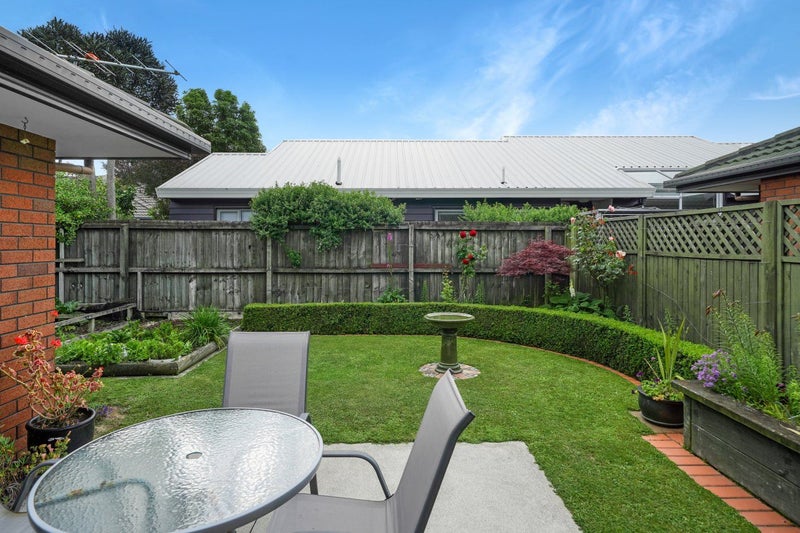 2/47 Laing Crescent, Heathcote Valley, Christchurch - Carousel 1