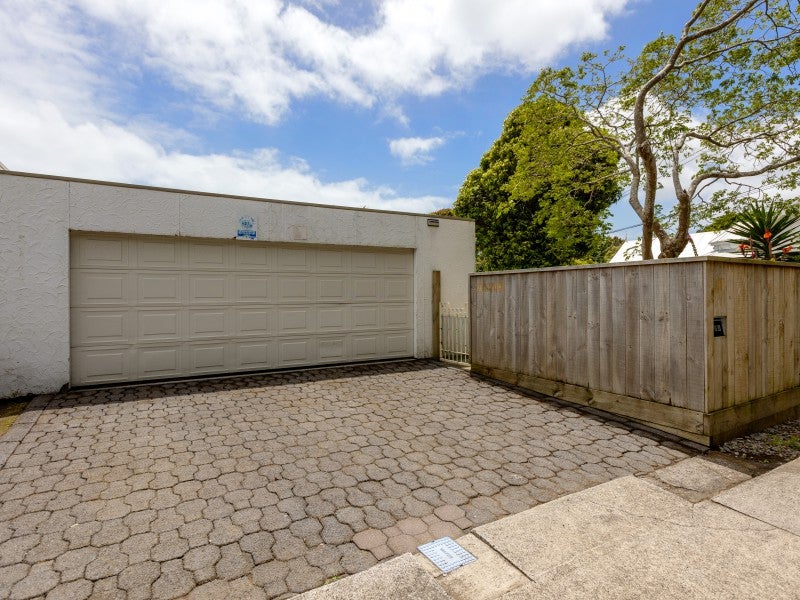 31 Timandra Street, Welbourn, New Plymouth - Carousel 26
