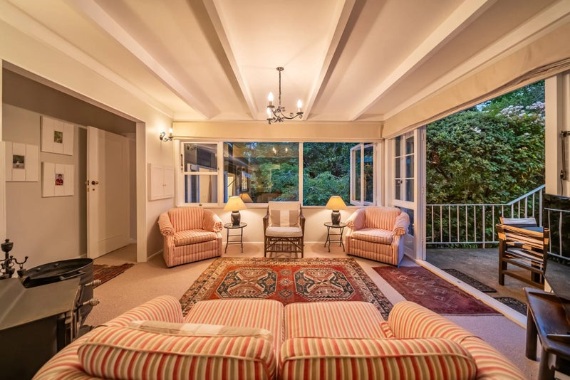 9 Chatsworth Road, Silverstream, Upper Hutt - Carousel 2