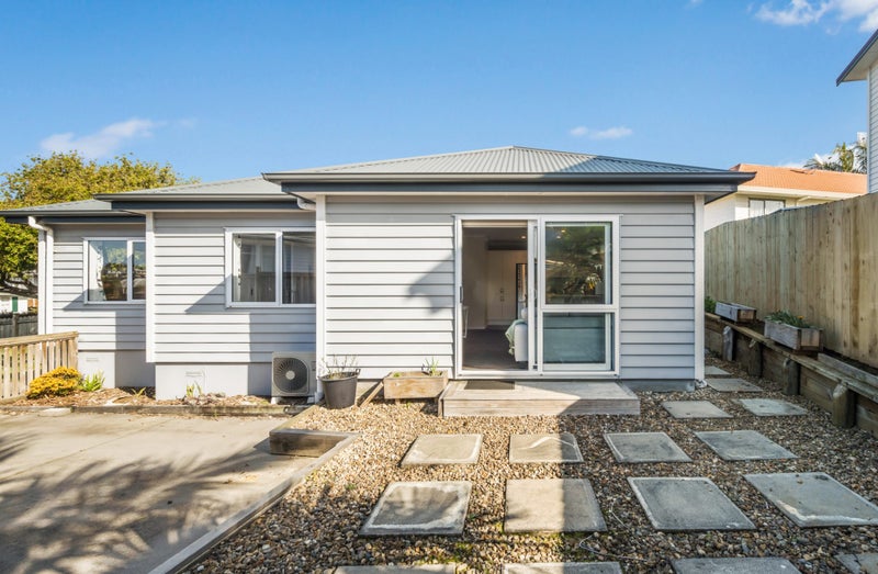 84A Union Road, Howick, Auckland - Carousel 1