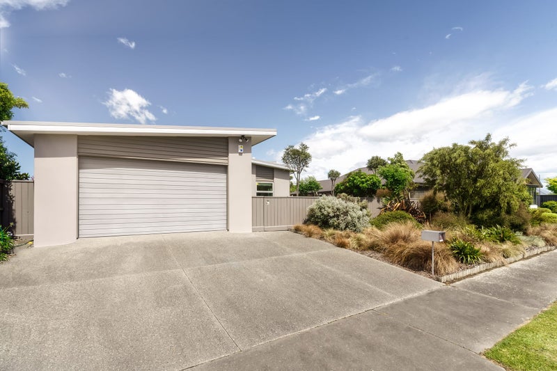 16 Broken Run, Wigram, Christchurch - Carousel 28