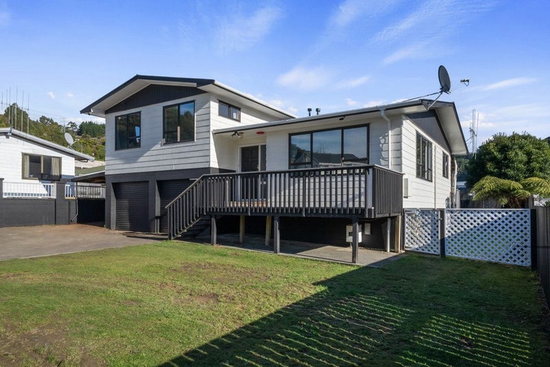 6 Crystal Grove, Birchville, Upper Hutt - Carousel 2