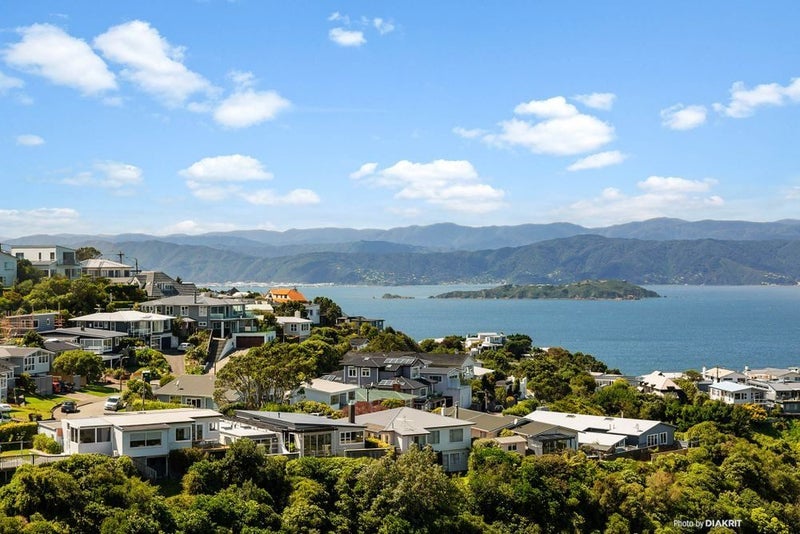 88 Lohia Street, Khandallah, Wellington - Carousel 2