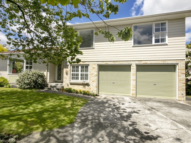 19 Waddington Drive, Naenae, Lower Hutt - Carousel 1