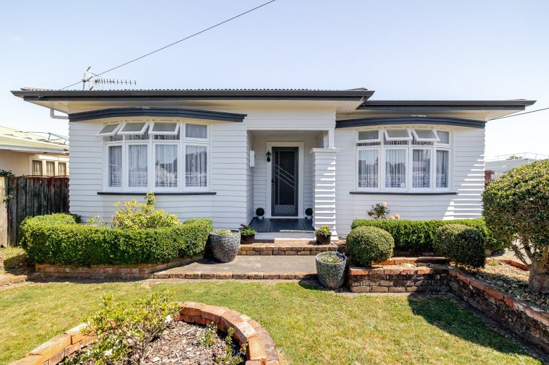 30 Sedcole Street, Pahiatua - Carousel 1
