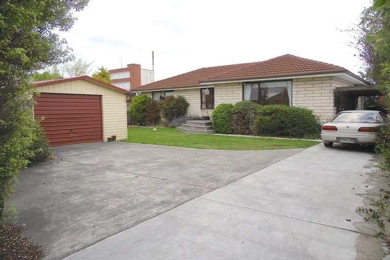 19A Northcote Road, Northcote, Christchurch - Carousel 1