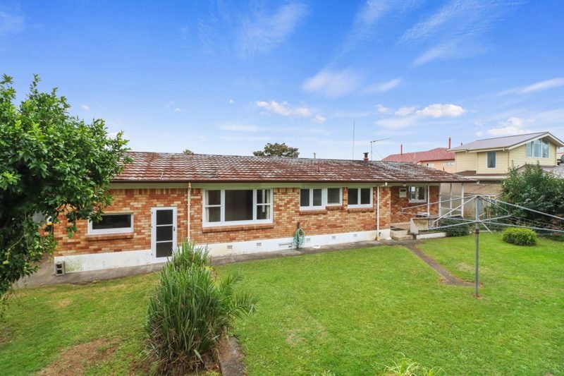 31 Casper Street, Fairfield, Hamilton - Carousel 2