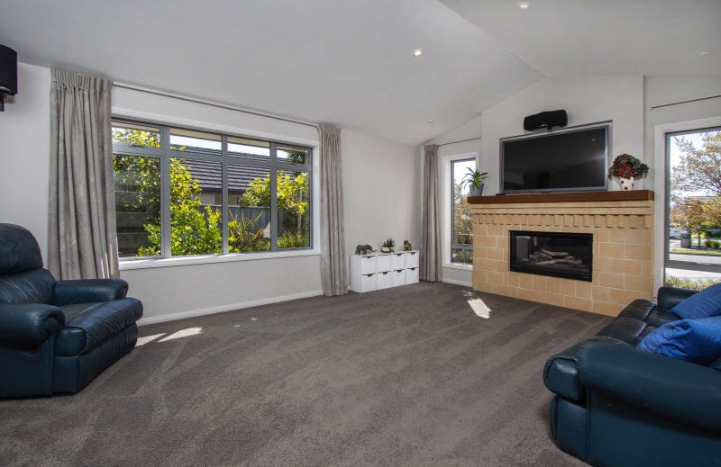 6 John Sutton Place, Richmond, Richmond - Carousel 2