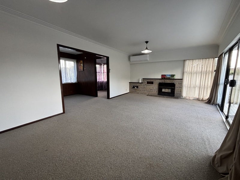 28 Cheriton Road, Mellons Bay, Auckland - Carousel 1