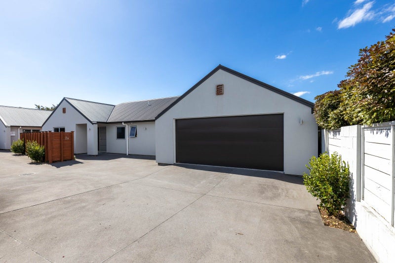 2A Portland Drive, Highlands Park, New Plymouth - Carousel 1