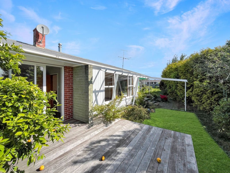 52 BEACH Road, Hampstead, ASHBURTON - Carousel 1