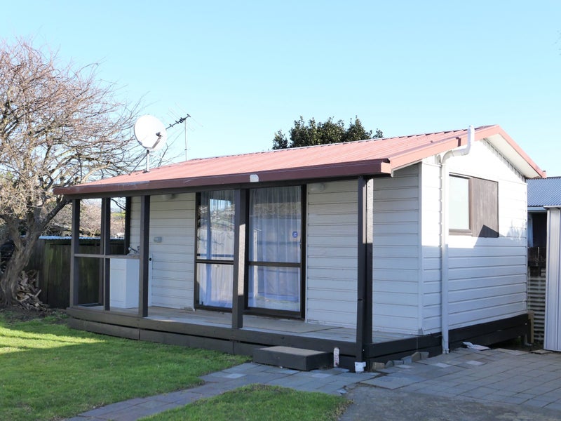 7 Spackman Crescent, Paraparaumu - Carousel 1
