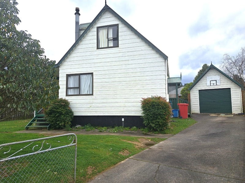 43 Gemstone Drive, Birchville, Upper Hutt - Carousel 2