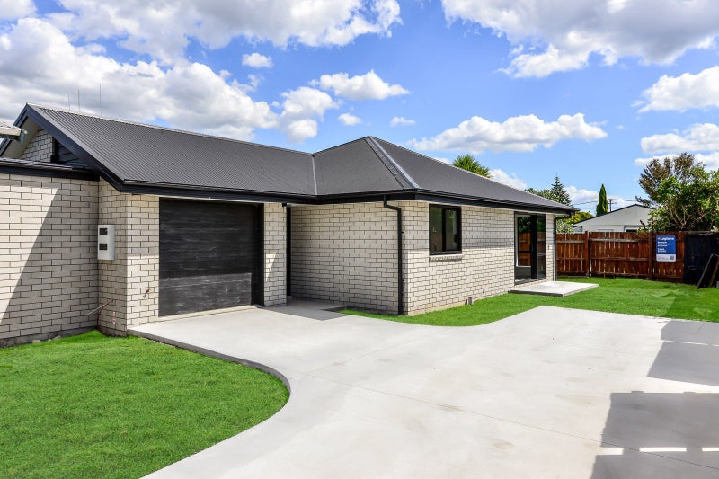 46 Alderson Road, Fairview Downs, Hamilton - Carousel 1