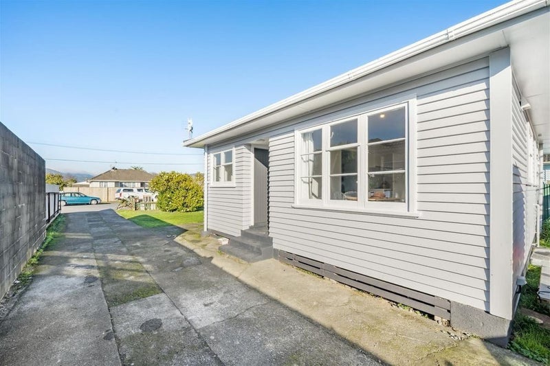 6 Russell Road, Wainuiomata, Lower Hutt - Carousel 17