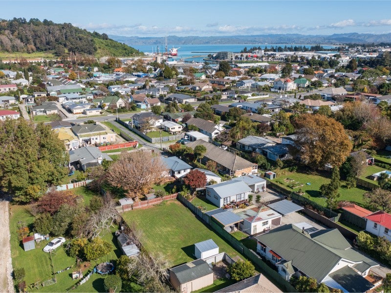 19 Iranui Road, Inner Kaiti, Gisborne - Carousel 2