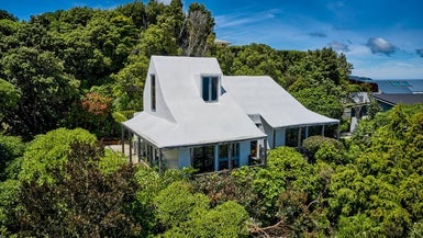 65 Howard Road, Point Howard, Lower Hutt - Carousel 1