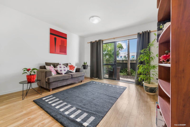 30/21 Armoy Drive, East Tamaki, Auckland - Carousel 2