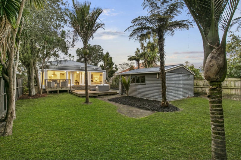 74 Gribblehirst Road, Sandringham, Auckland - Carousel 2