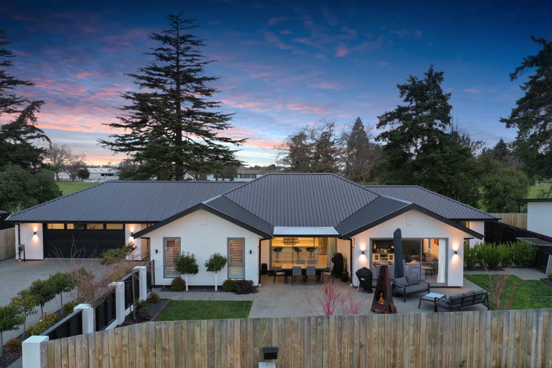 11 Jag Way, Tinwald, Ashburton - Carousel 50