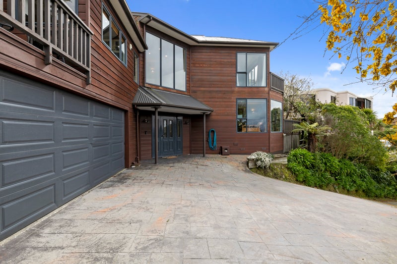 119 Maungaraki Road, Korokoro, Lower Hutt - Carousel 2