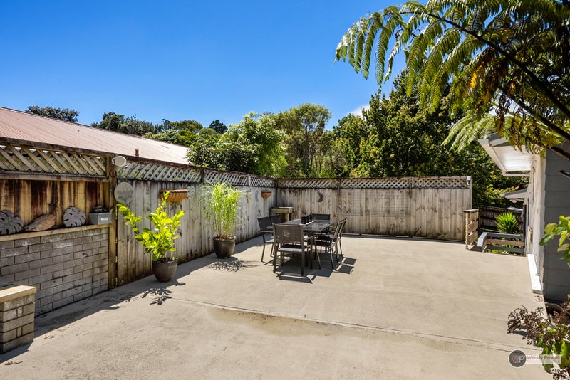 17 Park Road, Belmont, Lower Hutt - Carousel 2