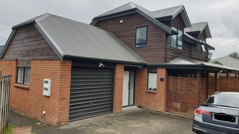 1/23 Bond Crescent, Forrest Hill, Auckland - Carousel 1