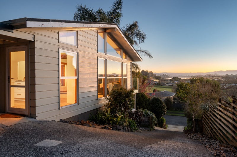 23 Carlton Street, Bellevue, Tauranga - Carousel 2