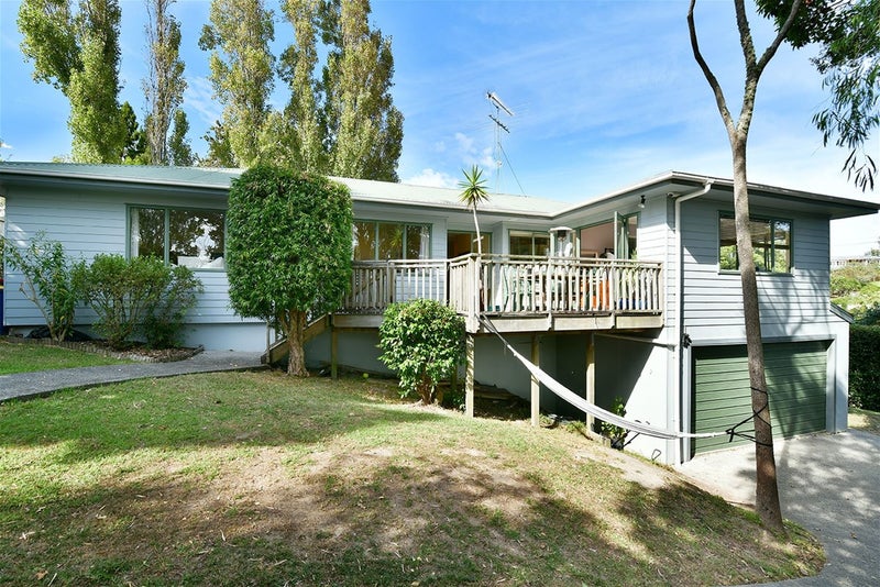 33A Kia Ora Road, Beach Haven, Auckland - Carousel 1