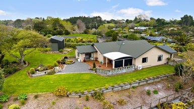 9 Brights Road, Waiuku, Waiuku - Carousel 1