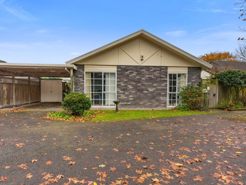 2/169 Whites Line East, Waiwhetū, Lower Hutt - Carousel 14