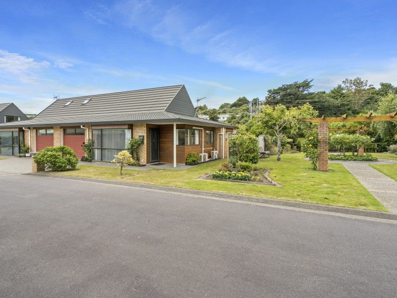 20/42 Main Road, Tawa, Wellington - Carousel 1
